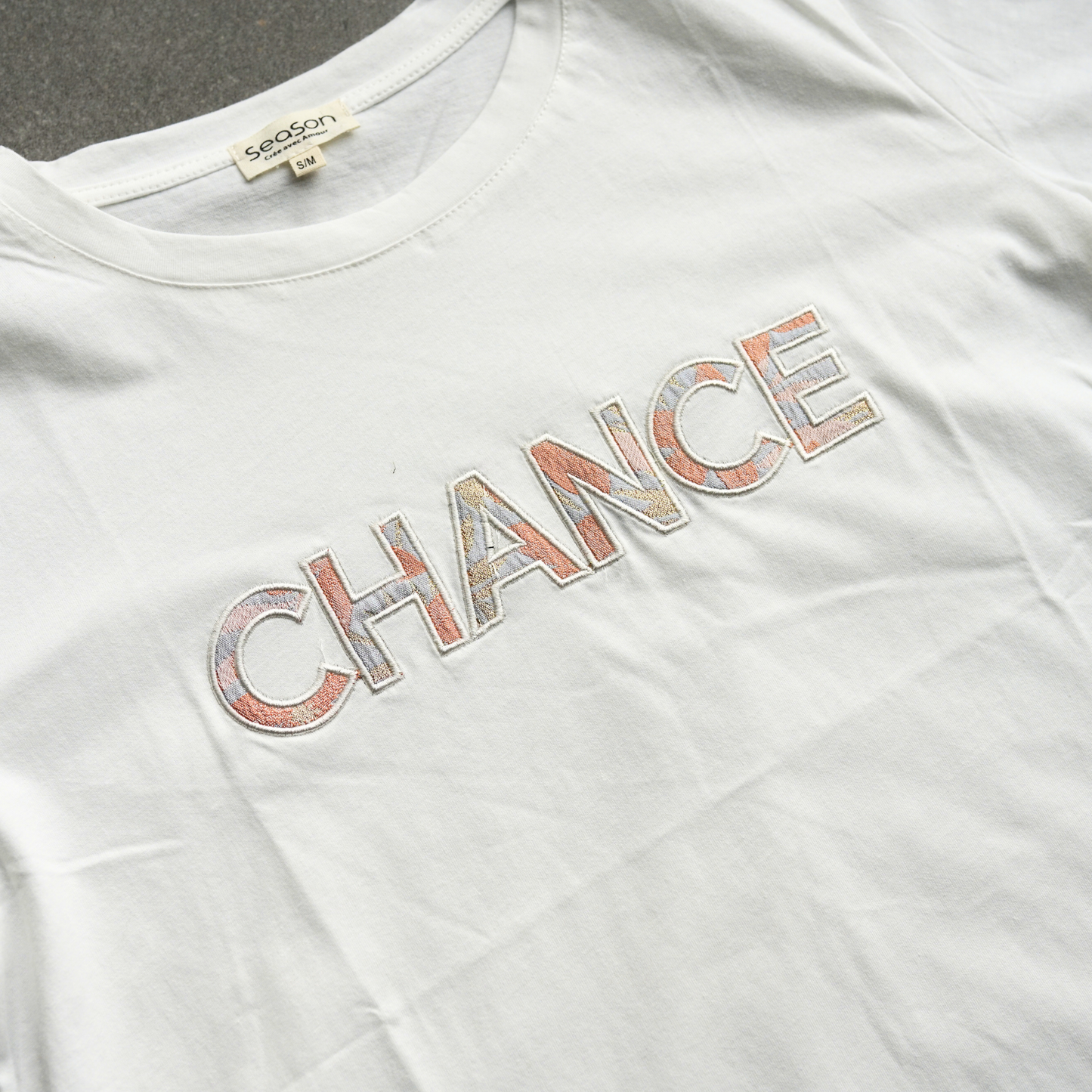 T-shirt, Chance